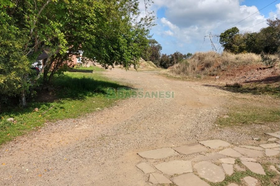 Terreno com 3483m², no bairro Santa Lúcia em Caxias do Sul para Comprar
