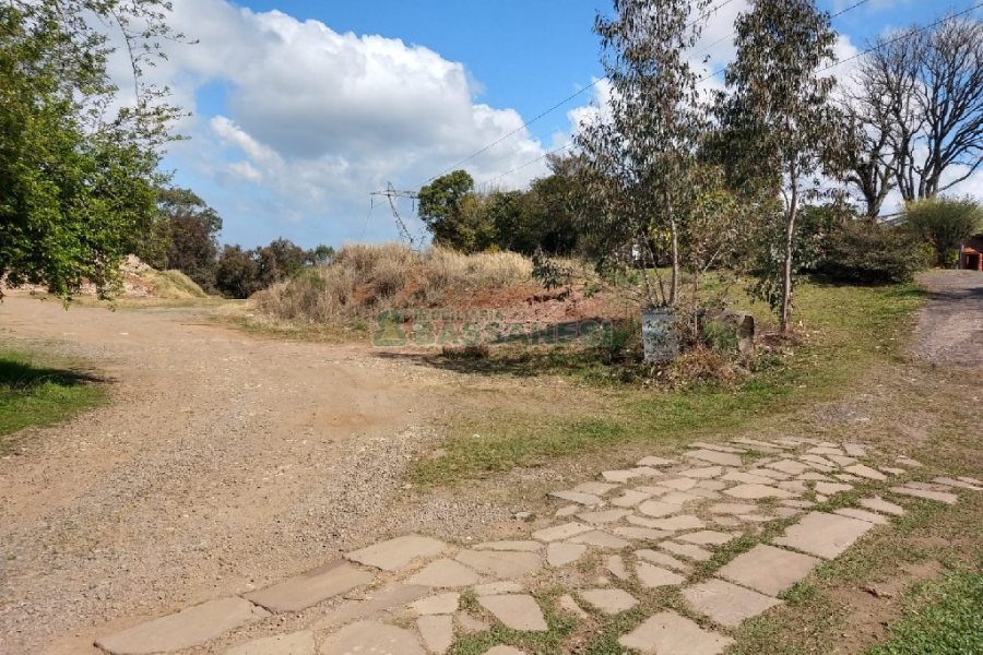 Terreno com 3483m², no bairro Santa Lúcia em Caxias do Sul para Comprar