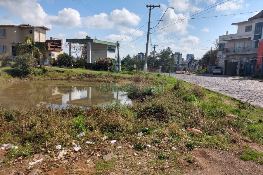 Terreno com 3483m², no bairro Santa Lúcia em Caxias do Sul para Comprar