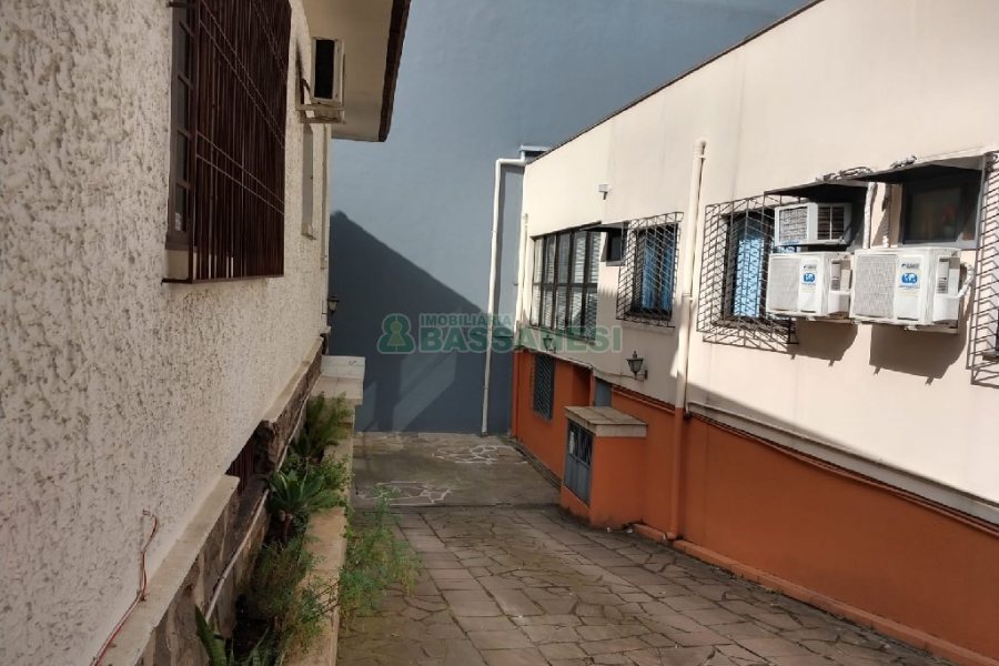 Casa Comercial, no bairro São Pelegrino em Caxias do Sul para Comprar