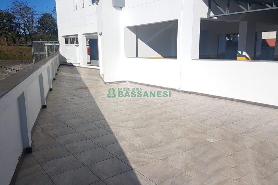 Apartamento com 82m², 2 dormitórios, 2 vagas, no bairro Desvio Rizzo em Caxias do Sul para Comprar