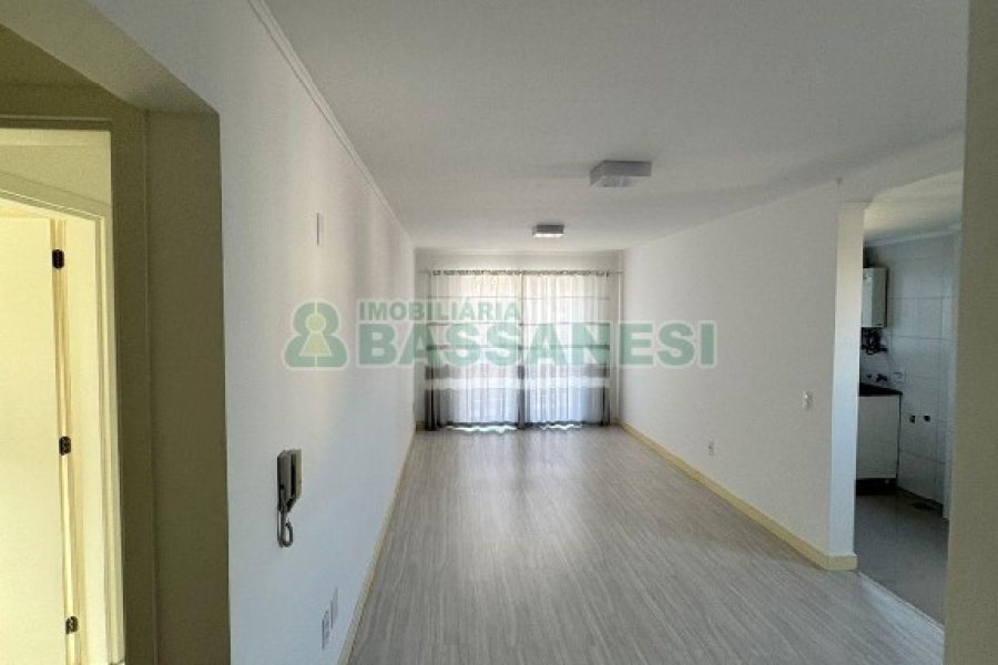 Apartamento com 82m², 2 dormitórios, 2 vagas, no bairro Desvio Rizzo em Caxias do Sul para Comprar