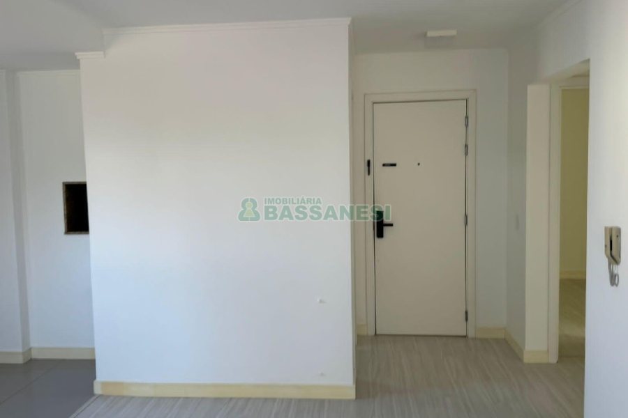 Apartamento com 82m², 2 dormitórios, 2 vagas, no bairro Desvio Rizzo em Caxias do Sul para Comprar