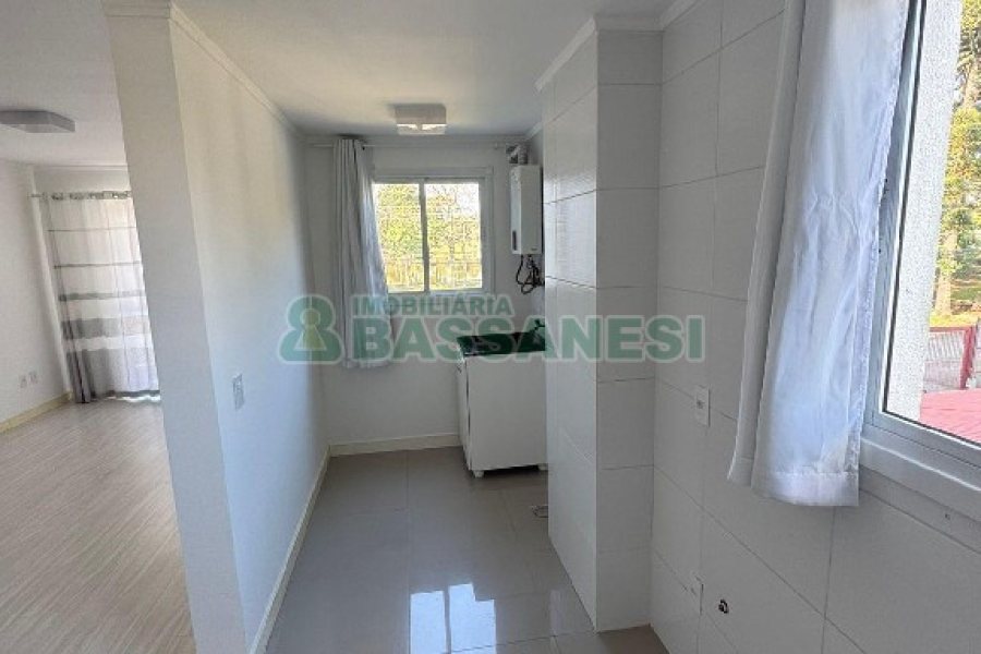 Apartamento com 82m², 2 dormitórios, 2 vagas, no bairro Desvio Rizzo em Caxias do Sul para Comprar