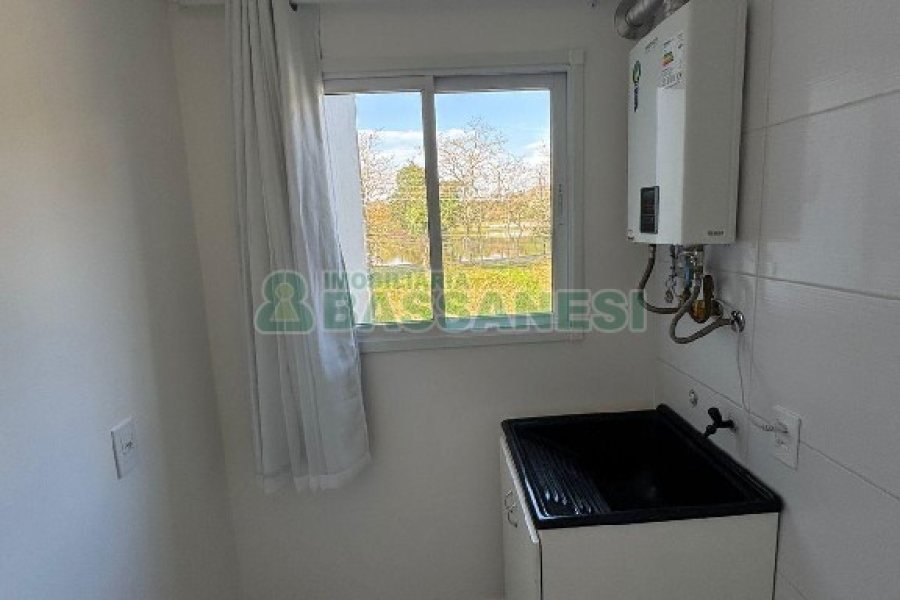 Apartamento com 82m², 2 dormitórios, 2 vagas, no bairro Desvio Rizzo em Caxias do Sul para Comprar