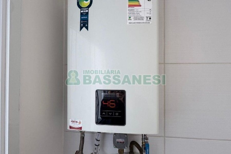 Apartamento com 82m², 2 dormitórios, 2 vagas, no bairro Desvio Rizzo em Caxias do Sul para Comprar