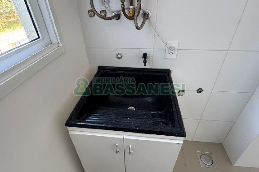 Apartamento com 82m², 2 dormitórios, 2 vagas, no bairro Desvio Rizzo em Caxias do Sul para Comprar