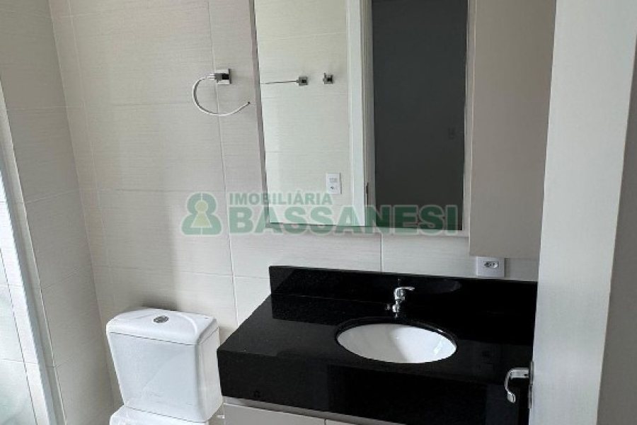 Apartamento com 82m², 2 dormitórios, 2 vagas, no bairro Desvio Rizzo em Caxias do Sul para Comprar