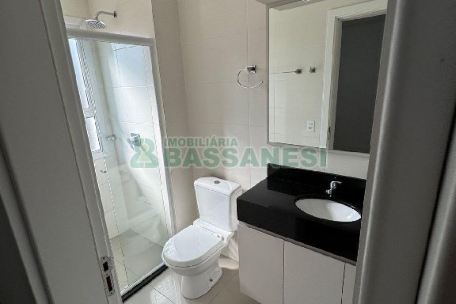 Apartamento com 82m², 2 dormitórios, 2 vagas, no bairro Desvio Rizzo em Caxias do Sul para Comprar
