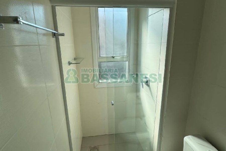 Apartamento com 82m², 2 dormitórios, 2 vagas, no bairro Desvio Rizzo em Caxias do Sul para Comprar