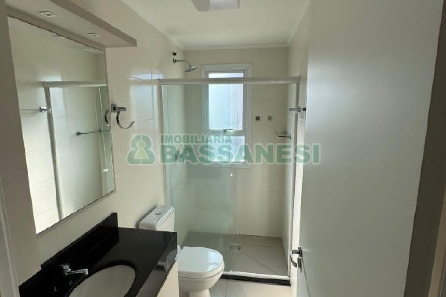 Apartamento com 82m², 2 dormitórios, 2 vagas, no bairro Desvio Rizzo em Caxias do Sul para Comprar