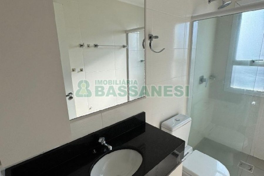 Apartamento com 82m², 2 dormitórios, 2 vagas, no bairro Desvio Rizzo em Caxias do Sul para Comprar