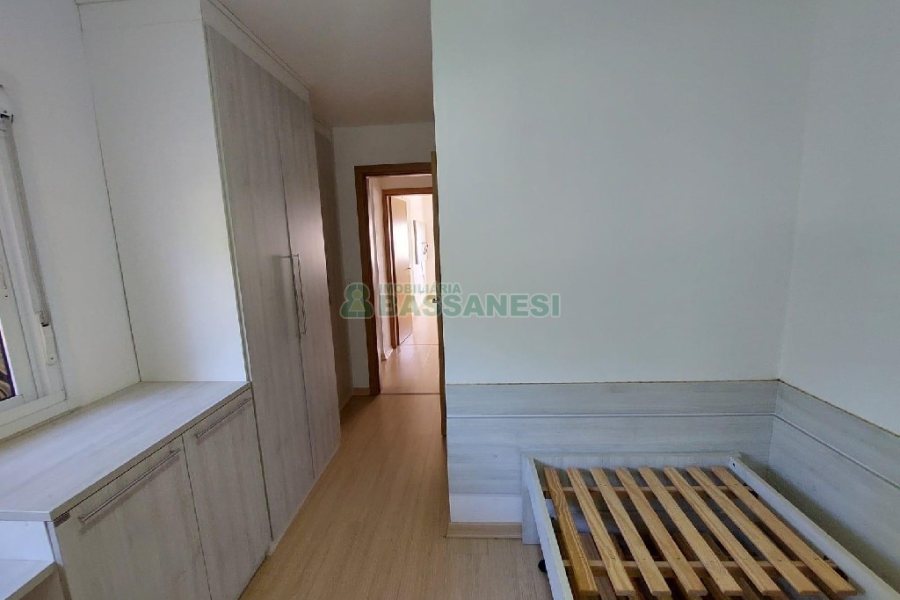 Apartamento com 60m², 2 dormitórios, 1 vaga, no bairro Desvio Rizzo em Caxias do Sul para Comprar