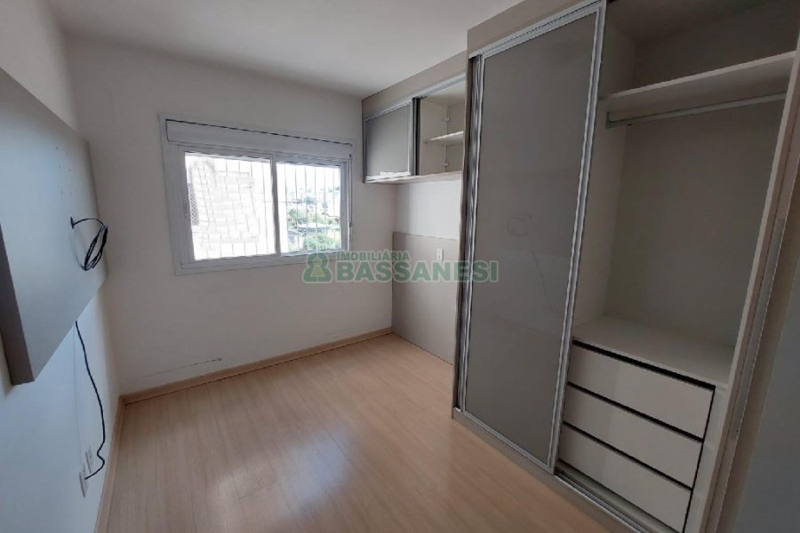 Apartamento com 60m², 2 dormitórios, 1 vaga, no bairro Desvio Rizzo em Caxias do Sul para Comprar