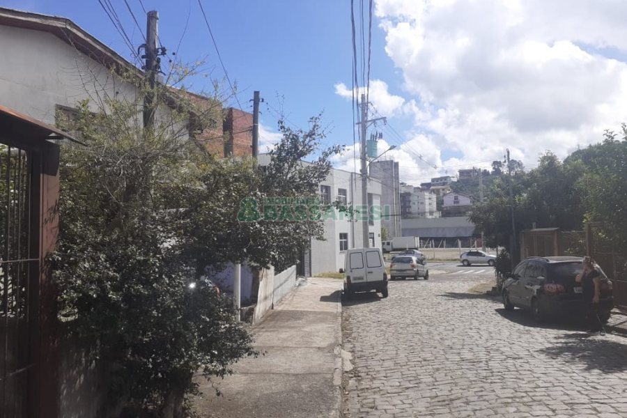 Casa com 200m², 2 dormitórios, no bairro Santa Catarina em Caxias do Sul para Comprar