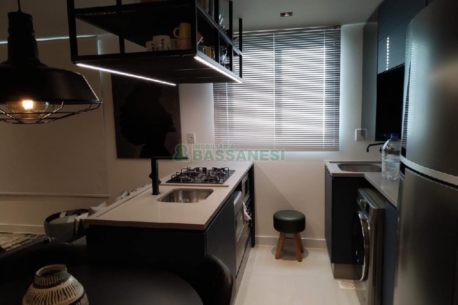 Apartamento com 47m², 1 dormitório, 2 vagas, no bairro Centro em Caxias do Sul para Alugar