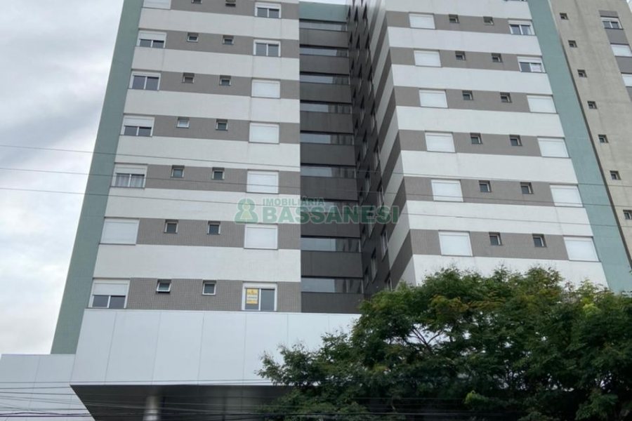 Apartamento com 47m², 1 dormitório, 2 vagas, no bairro Centro em Caxias do Sul para Alugar