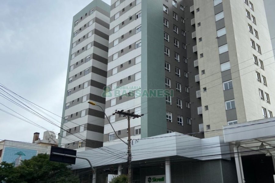 Apartamento com 47m², 1 dormitório, 2 vagas, no bairro Centro em Caxias do Sul para Alugar