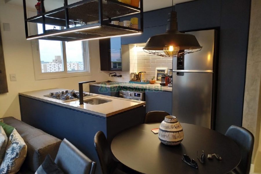 Apartamento com 47m², 1 dormitório, 2 vagas, no bairro Centro em Caxias do Sul para Alugar