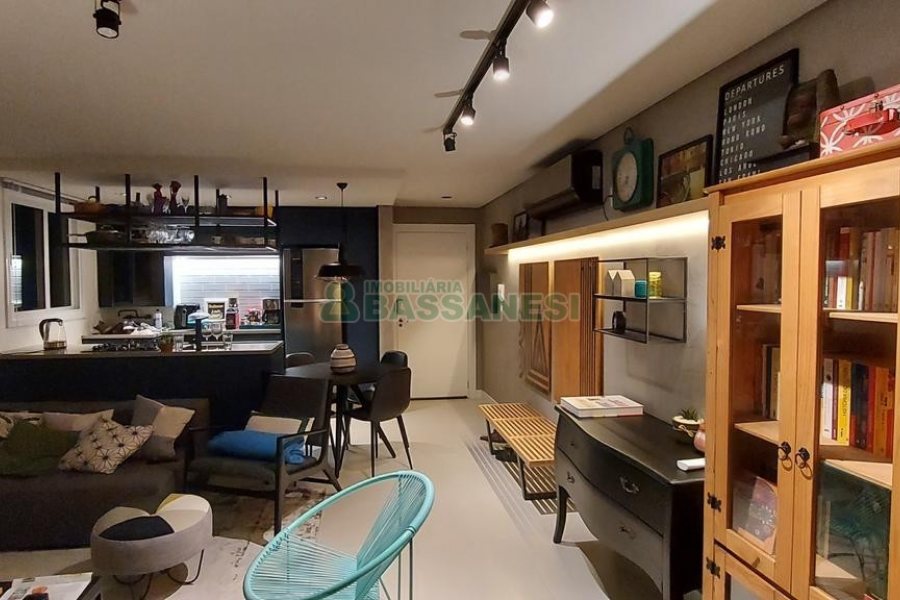 Apartamento com 47m², 1 dormitório, 2 vagas, no bairro Centro em Caxias do Sul para Alugar