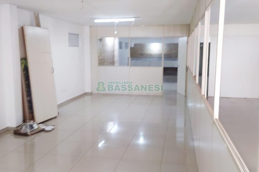 Loja com 184m², no bairro Bela Vista em Caxias do Sul para Comprar