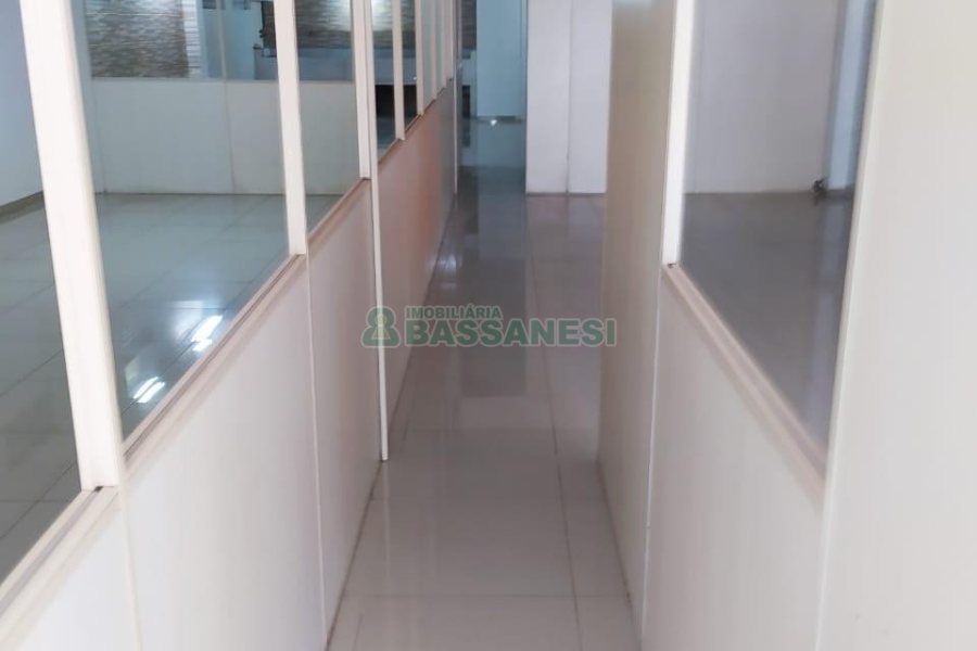 Loja com 184m², no bairro Bela Vista em Caxias do Sul para Comprar