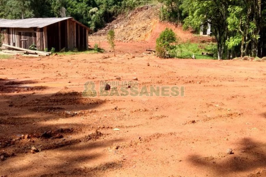 Chácara, no bairro Parada Cristal em Caxias do Sul para Comprar