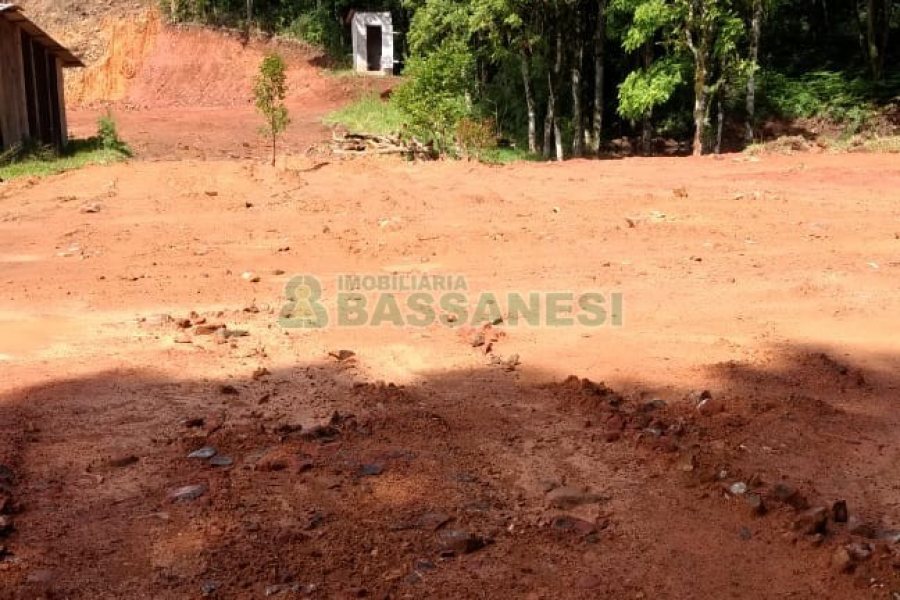 Chácara, no bairro Parada Cristal em Caxias do Sul para Comprar