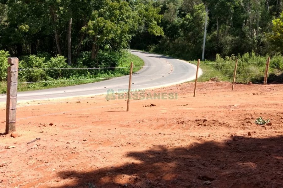 Chácara, no bairro Parada Cristal em Caxias do Sul para Comprar