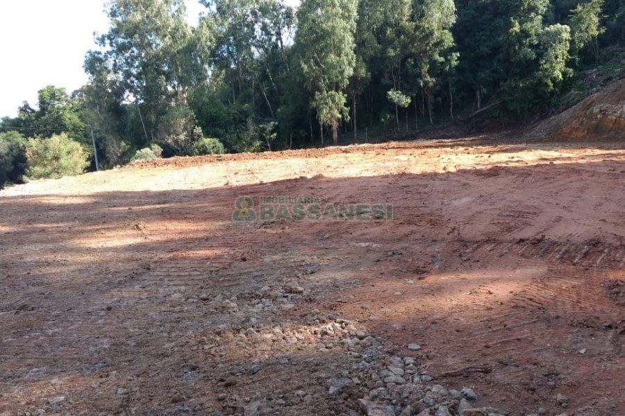Chácara, no bairro Parada Cristal em Caxias do Sul para Comprar