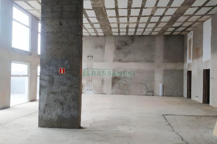 Loja com 533m², no bairro Sanvitto em Caxias do Sul para Alugar
