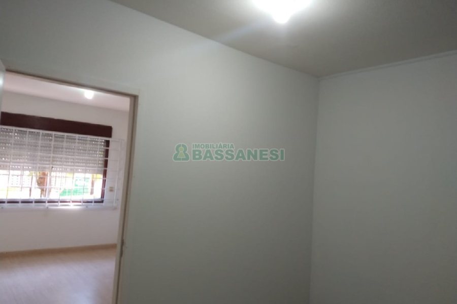Apartamento com 79m², 3 dormitórios, 1 vaga, no bairro Panazzolo em Caxias do Sul para Comprar