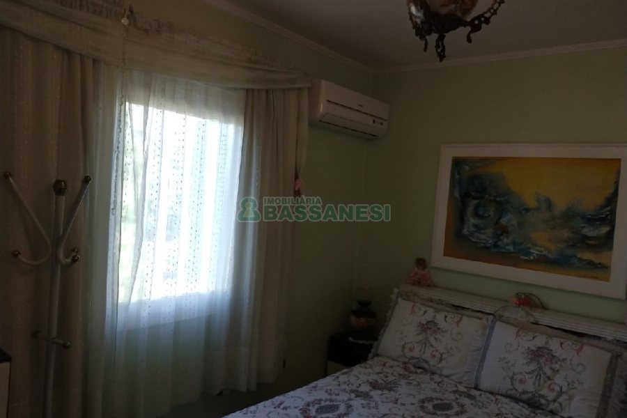 Apartamento com 153m², 3 dormitórios, 1 vaga, no bairro Rio Branco em Caxias do Sul para Comprar