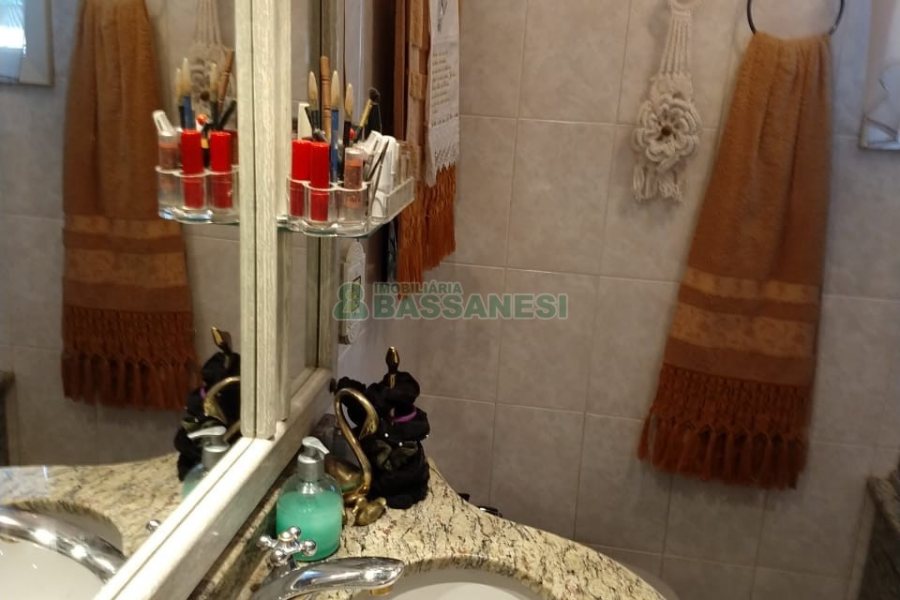 Apartamento com 153m², 3 dormitórios, 1 vaga, no bairro Rio Branco em Caxias do Sul para Comprar