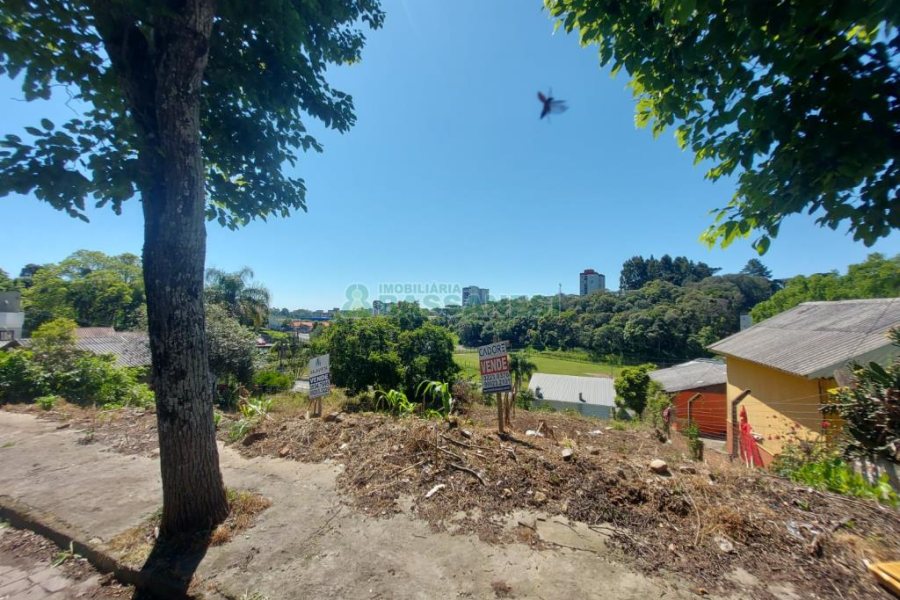 Terreno com 405m², no bairro Cidade Nova em Caxias do Sul para Comprar