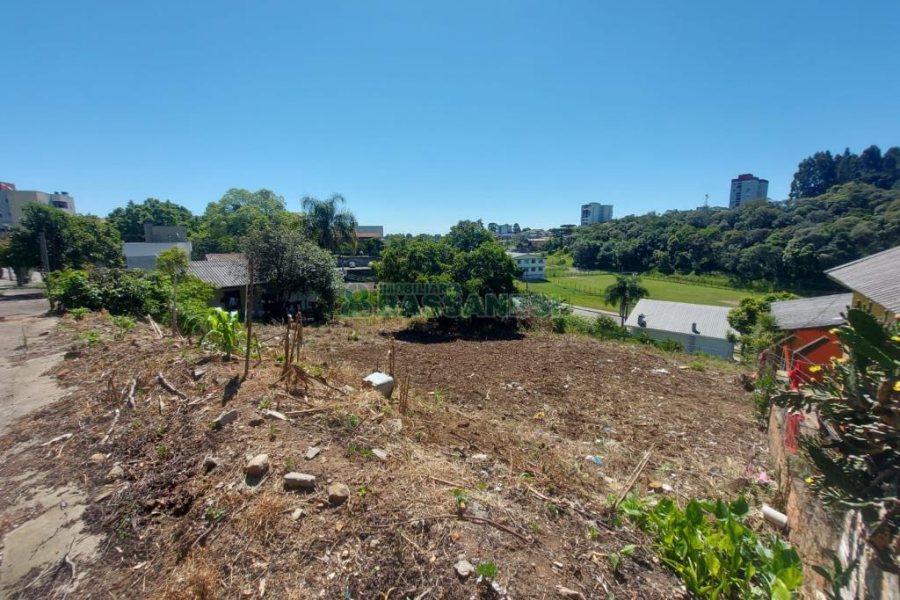 Terreno com 405m², no bairro Cidade Nova em Caxias do Sul para Comprar