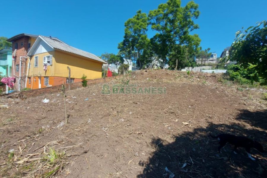 Terreno com 405m², no bairro Cidade Nova em Caxias do Sul para Comprar