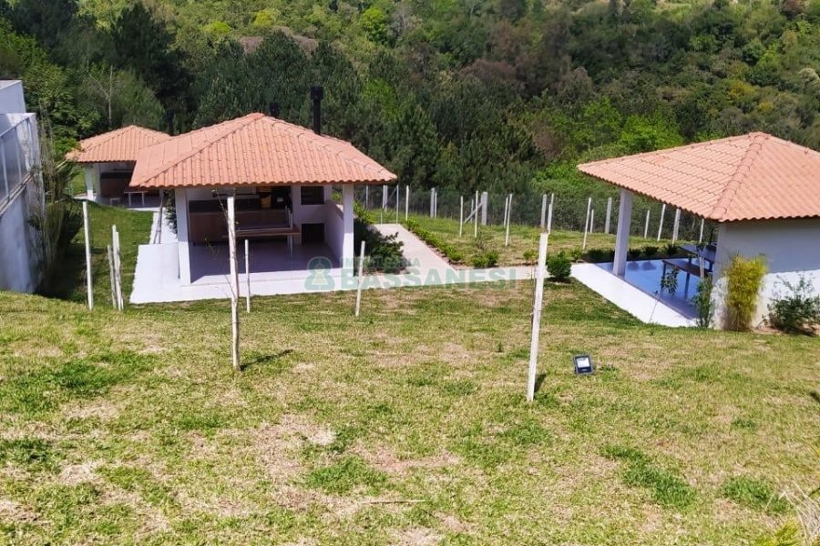 Apartamento com 60m², 2 dormitórios, 1 vaga, no bairro Santa Catarina em Caxias do Sul para Alugar