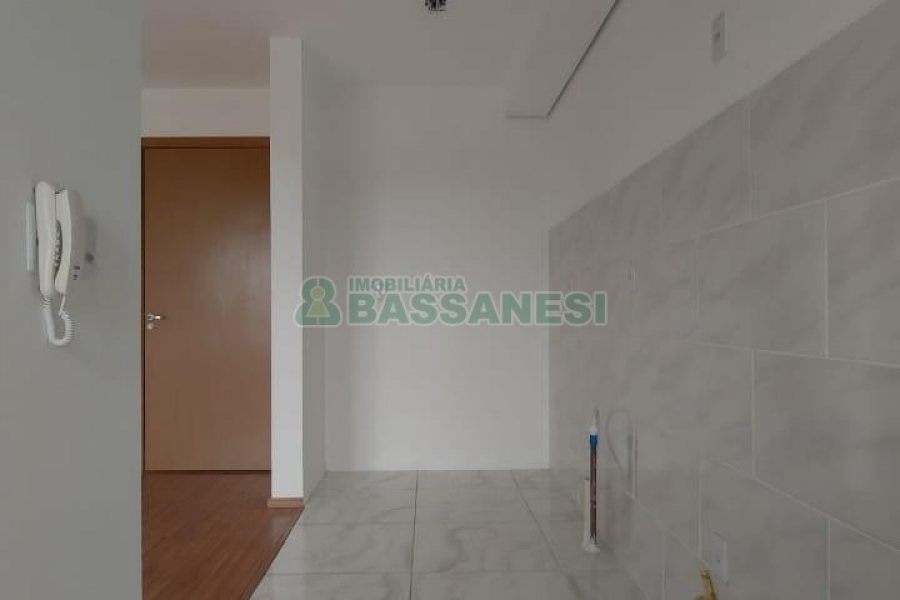Apartamento com 60m², 2 dormitórios, 1 vaga, no bairro Santa Catarina em Caxias do Sul para Alugar