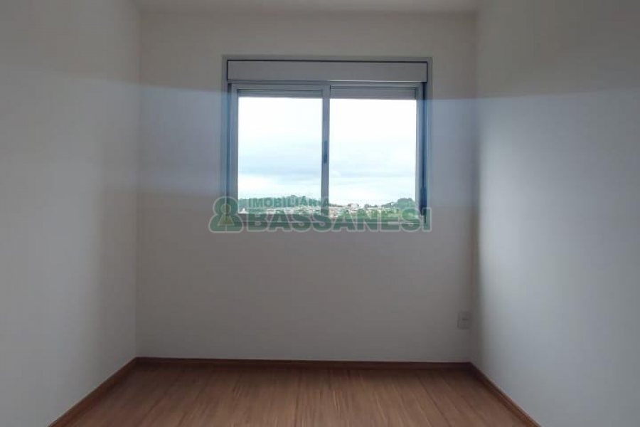 Apartamento com 60m², 2 dormitórios, 1 vaga, no bairro Santa Catarina em Caxias do Sul para Alugar