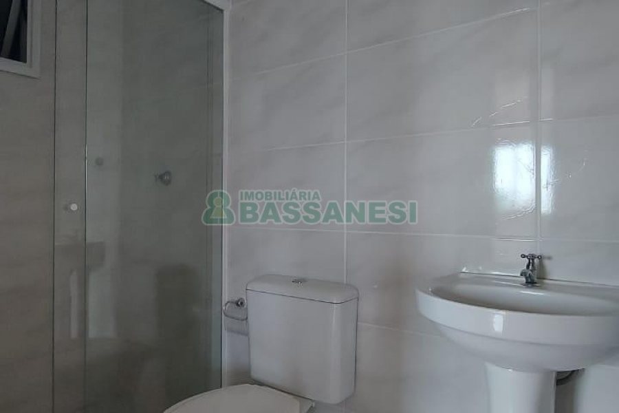 Apartamento com 60m², 2 dormitórios, 1 vaga, no bairro Santa Catarina em Caxias do Sul para Alugar