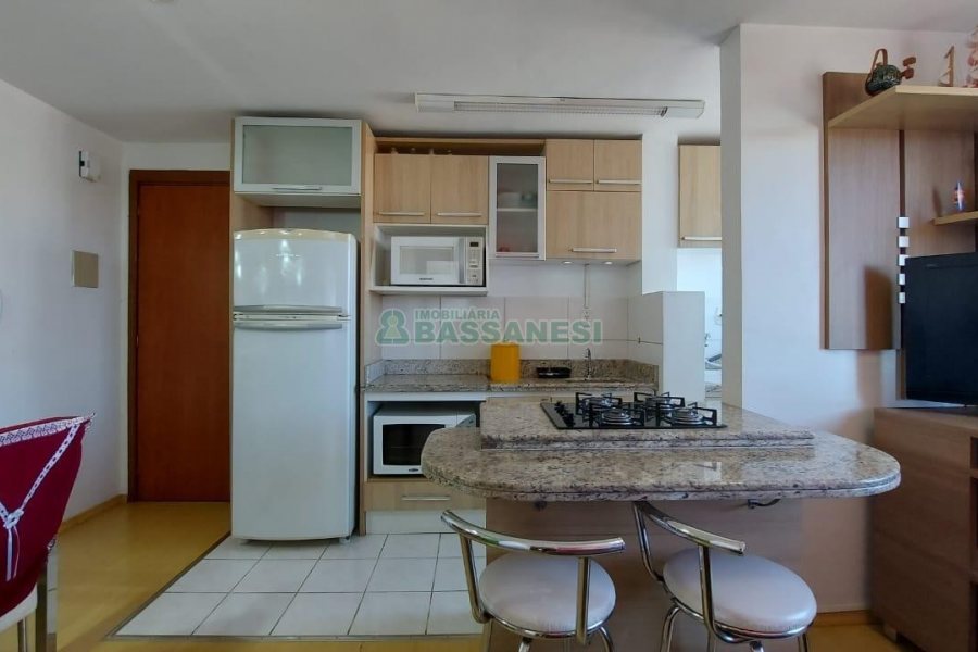 Apto Mobiliado com 59m², 2 dormitórios, 1 vaga, no bairro Santo Antônio em Caxias do Sul para Alugar