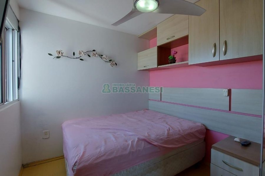 Apto Mobiliado com 59m², 2 dormitórios, 1 vaga, no bairro Santo Antônio em Caxias do Sul para Alugar