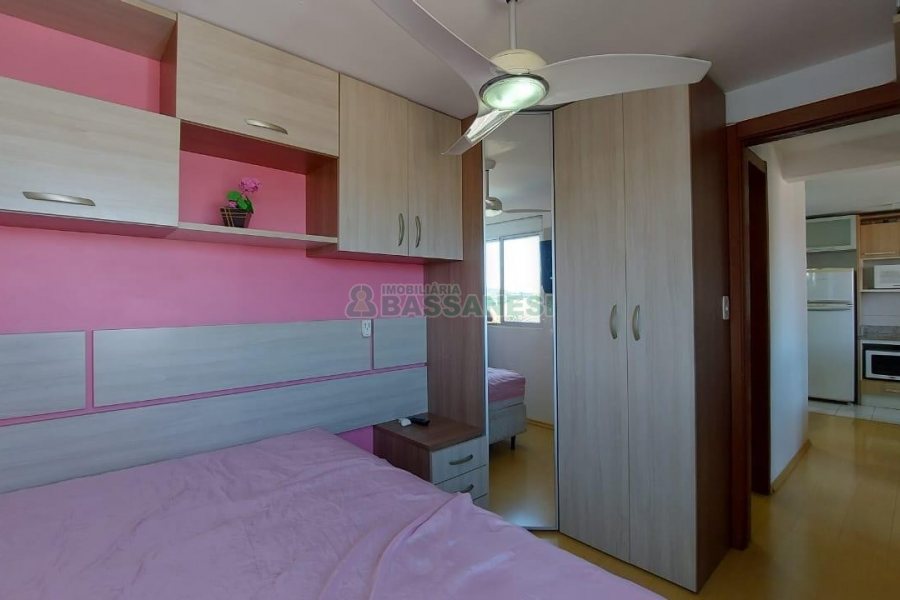 Apto Mobiliado com 59m², 2 dormitórios, 1 vaga, no bairro Santo Antônio em Caxias do Sul para Alugar