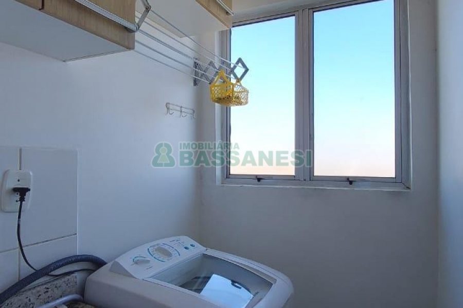 Apto Mobiliado com 59m², 2 dormitórios, 1 vaga, no bairro Santo Antônio em Caxias do Sul para Alugar