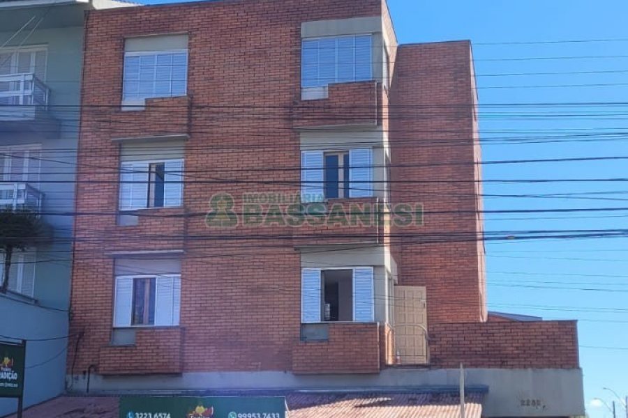 Predio, no bairro Pio X em Caxias do Sul para Comprar