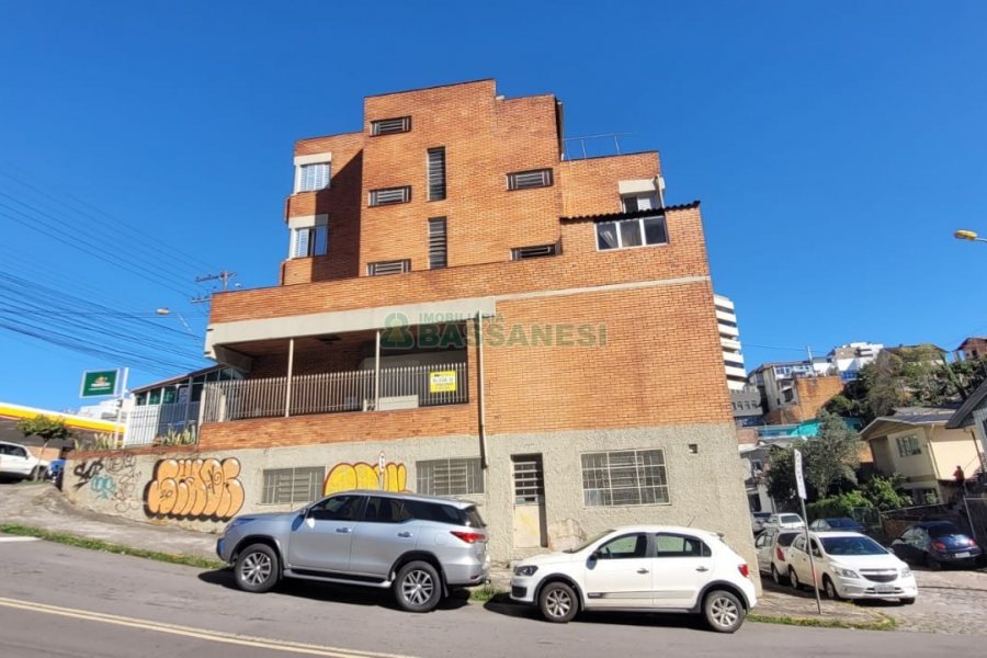 Predio, no bairro Pio X em Caxias do Sul para Comprar