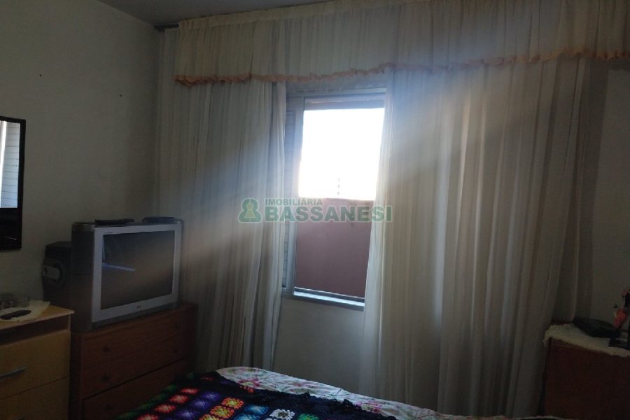 Apartamento com 51m², 2 dormitórios, no bairro Centro em Caxias do Sul para Comprar