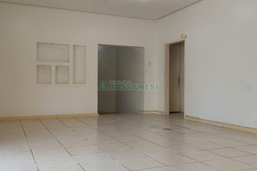 Loja com 72m², no bairro Centro em Caxias do Sul para Alugar