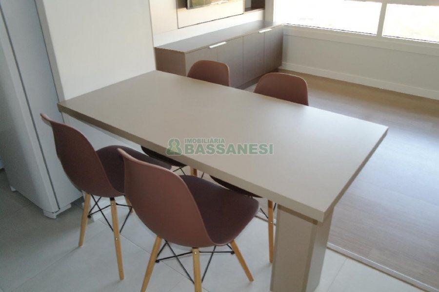 Apto Mobiliado com 38m², 1 dormitório, 1 vaga, no bairro Villagio Iguatemi em Caxias do Sul para Alugar